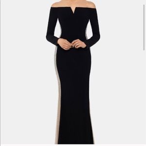 Sz 10 Women’s Xscape black evening gown